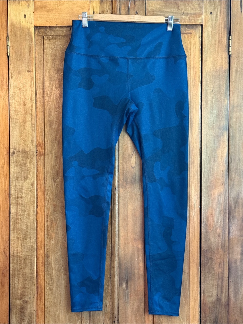 ALO Yoga L Deep Navy Camo High-Rise Leggings Athletic Athleisure